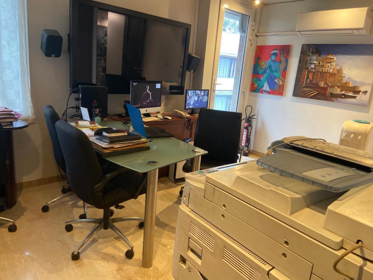 Art House Vasant Vihar New Delhi Bed and Breakfast Buitenkant foto