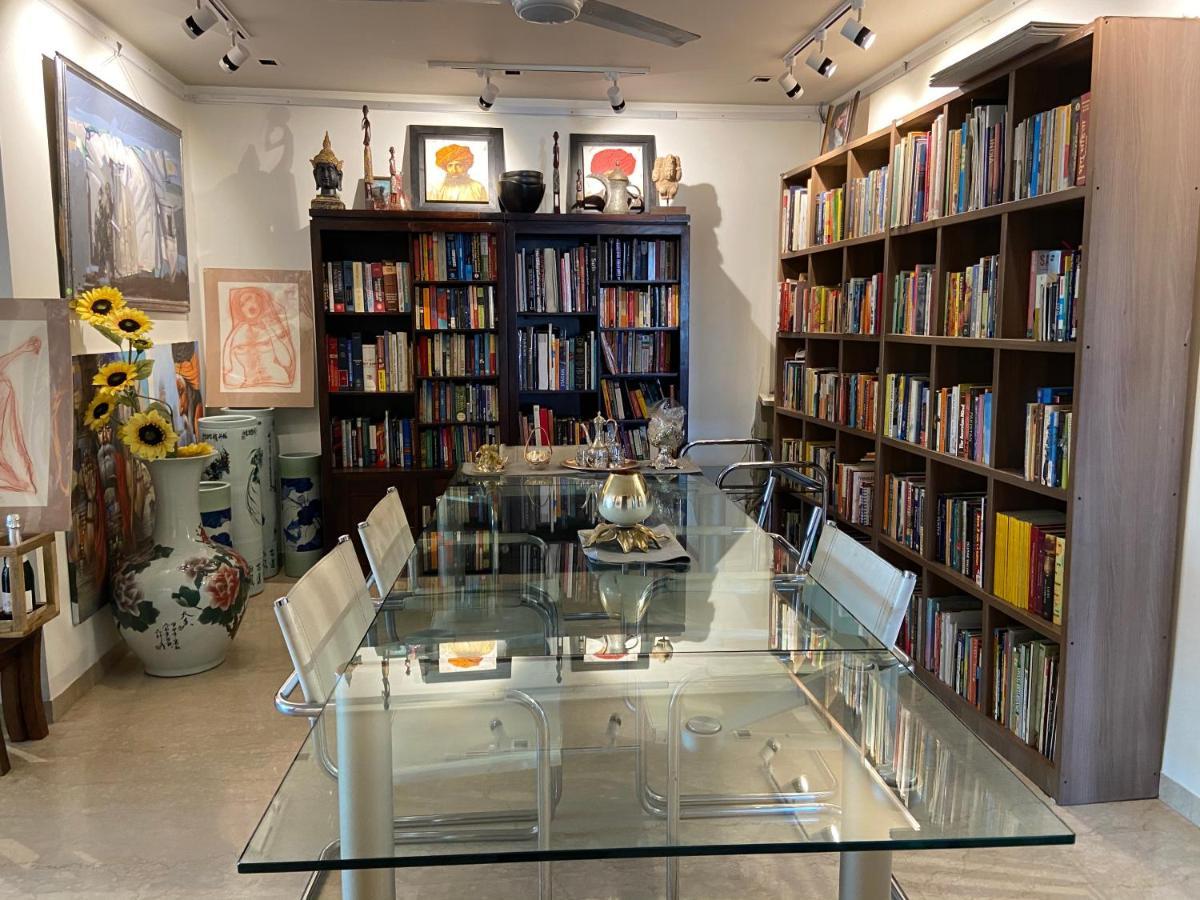 Art House Vasant Vihar New Delhi Bed and Breakfast Buitenkant foto